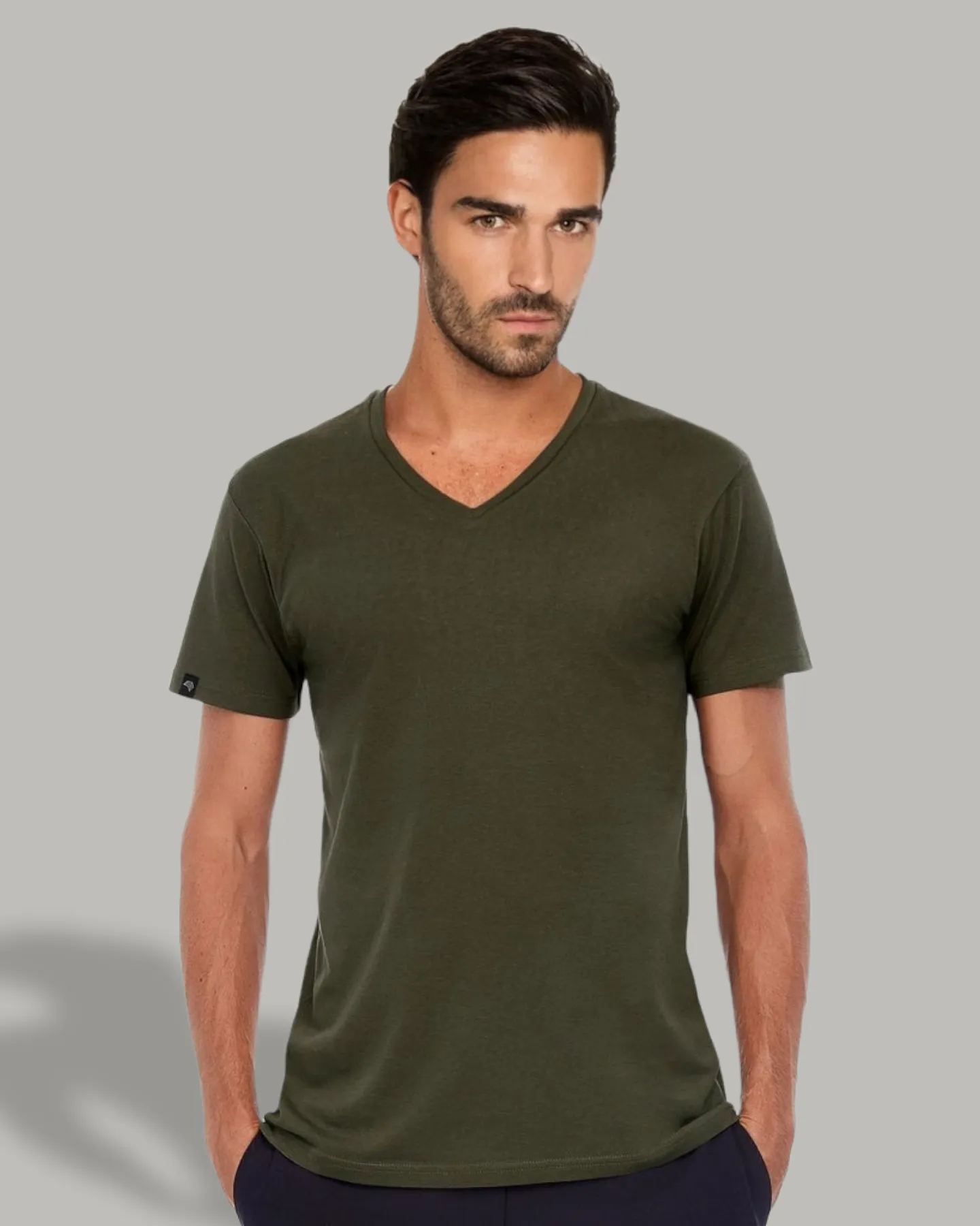 BAC TM044 ― Unisex Bio-Baumwolle V-Neck T-Shirt - Schwarz