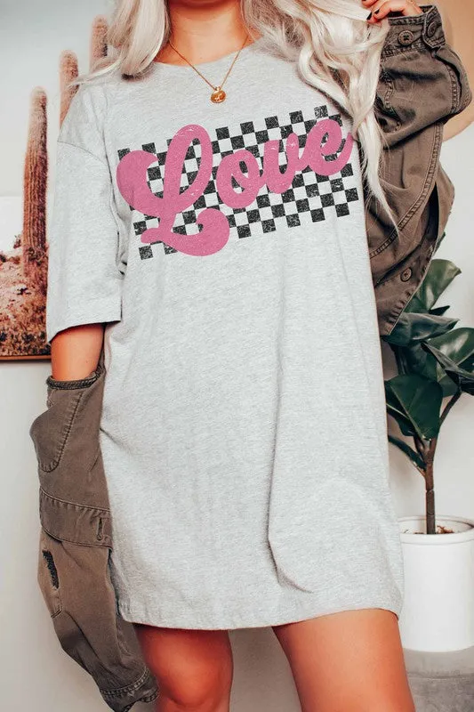 RETRO LOVE CHECKER GRAPHIC TEE