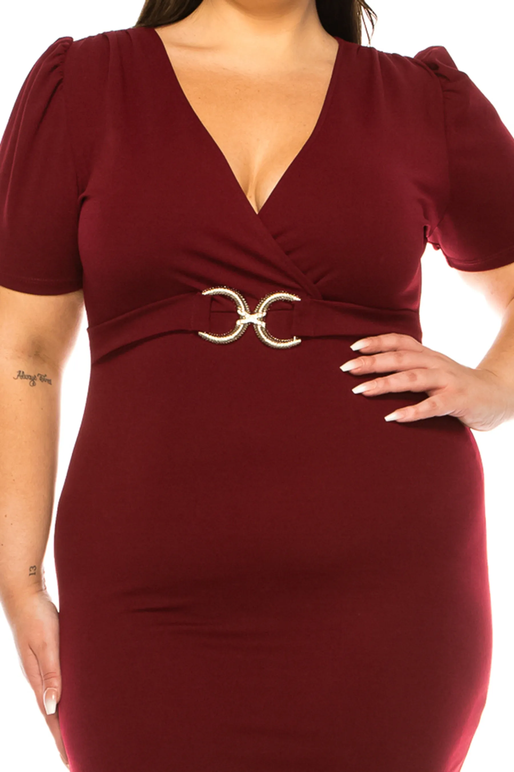 Women's Plus Size V-neck Sheath Dress with Buckle Accent and Puff Sleeves