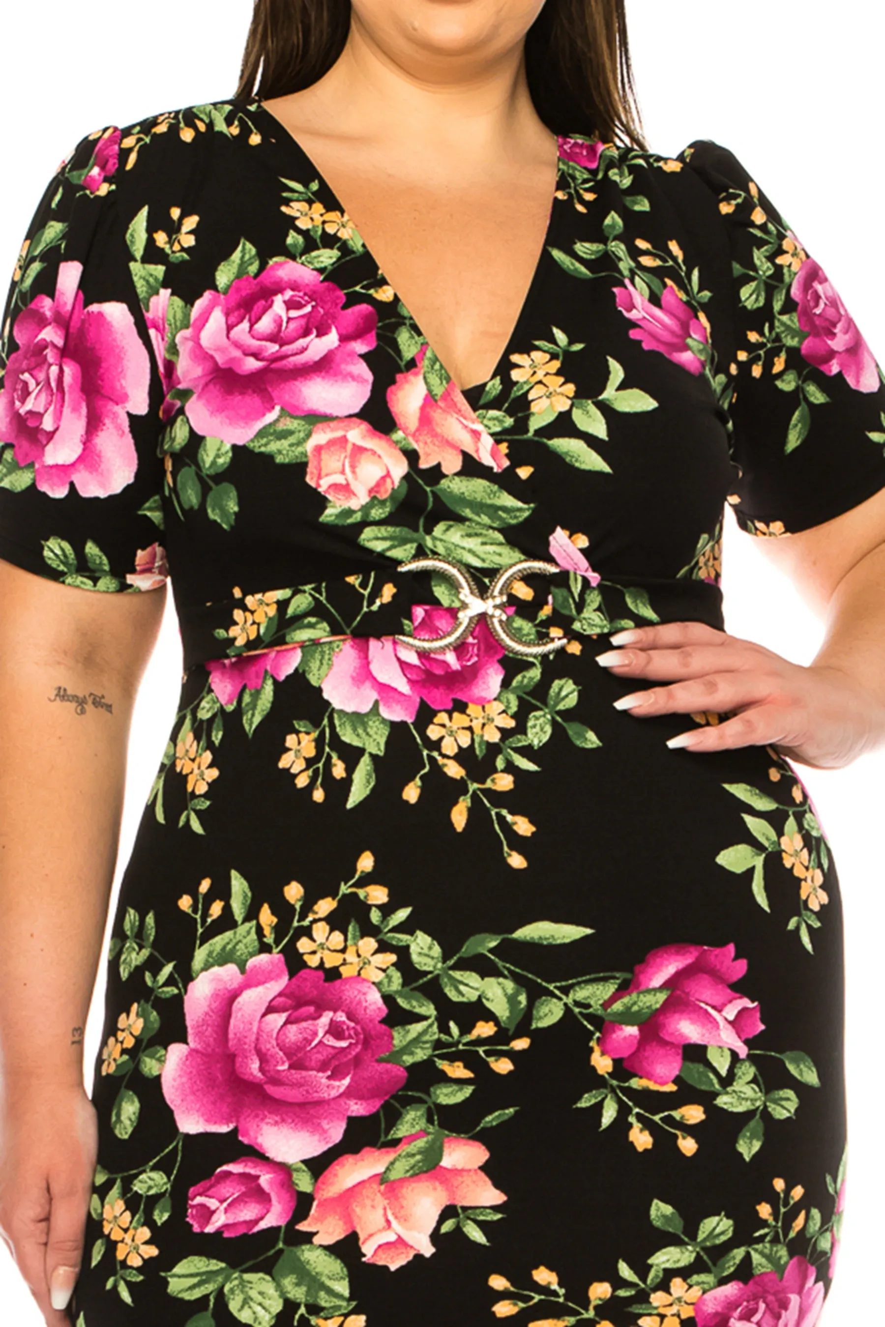 Women's Plus Size V-neck Sheath Dress with Buckle Accent and Puff Sleeves